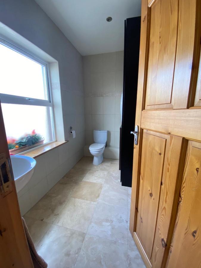 Town Villa With Charming Garden, Bbq Area & Sleeps 6 Cashel  Dış mekan fotoğraf